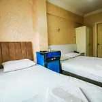 Sahra Hotel