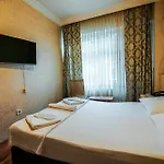 Hotel Sahra 3*